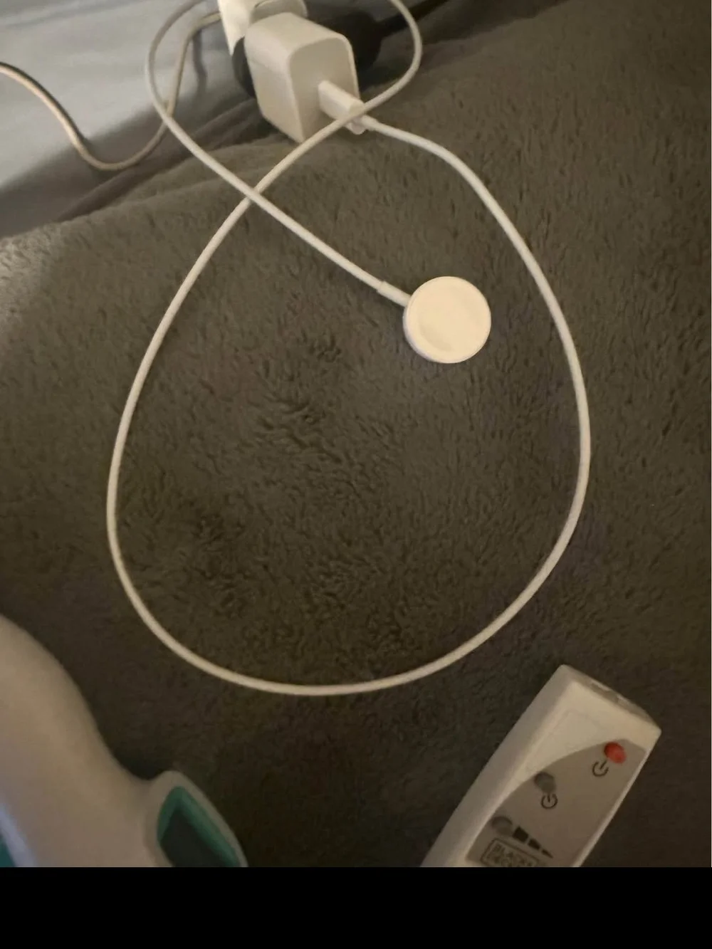 Apple Watch SE Gen 2 With added silver adjusting bracelet